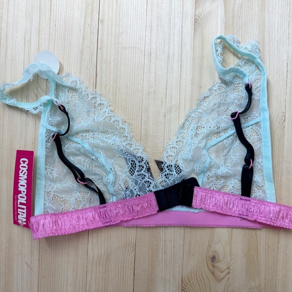 Cosmopolitan Bra and Panty Set. Size Medium, New with tags. - Picture 6 of 7